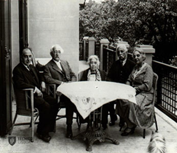 Figure 12 : Joaquim Bensaude est le second à partir de la droite (©Instituto Superior Tecnico, Lisboa)